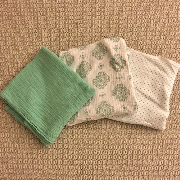 Muslin Swaddle Bundle - Picture 1 of 1